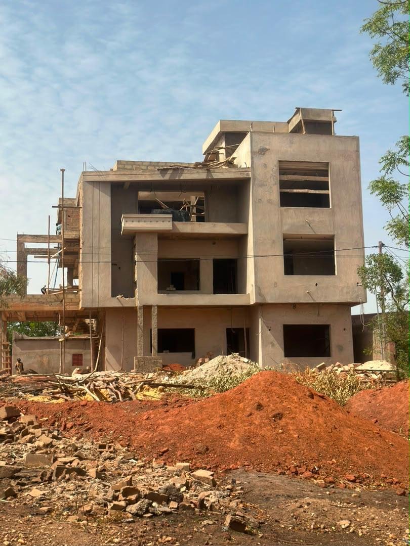 Bâtiment résidentiel en phase de finition